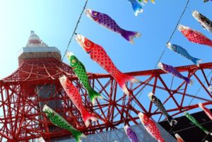 東京タワーとたくさんの鯉のぼり